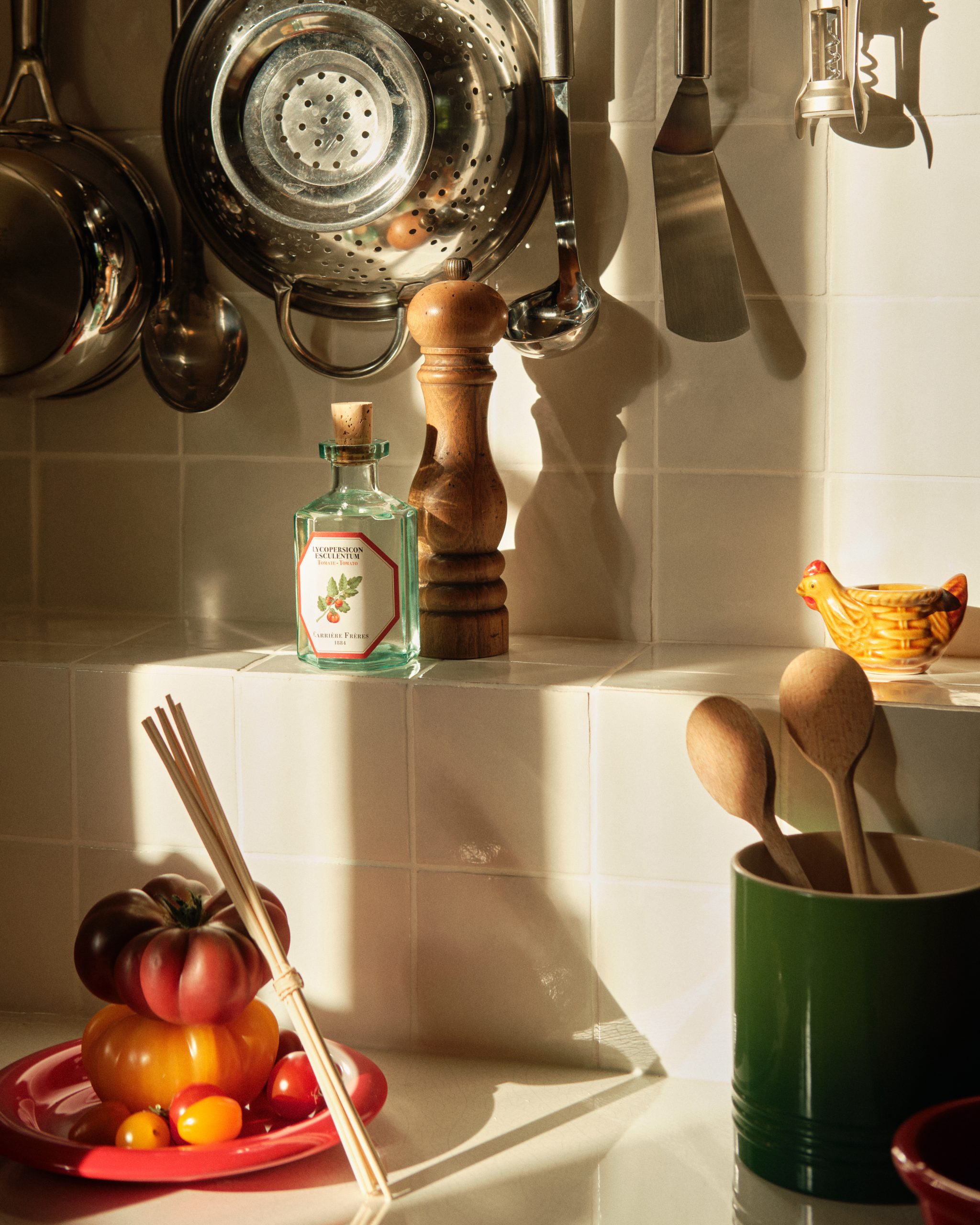 Carrière Frères, seasonal still life: scented candles, diffusers and soaps - 4