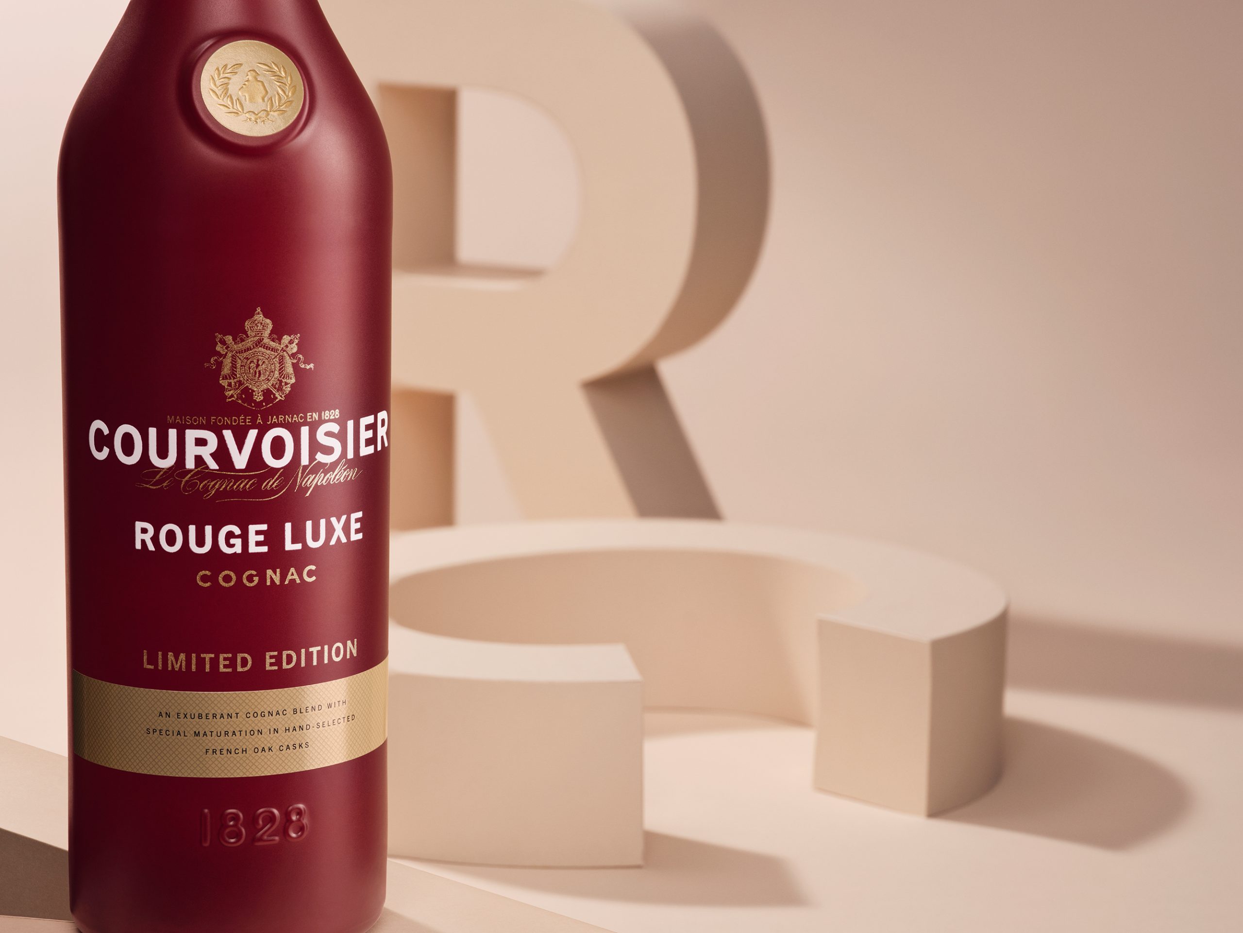 Courvoisier Rouge Luxe cognac, bottle still life, print and digital campaign, Germain Gilbert, Époque studio, Paris - 5