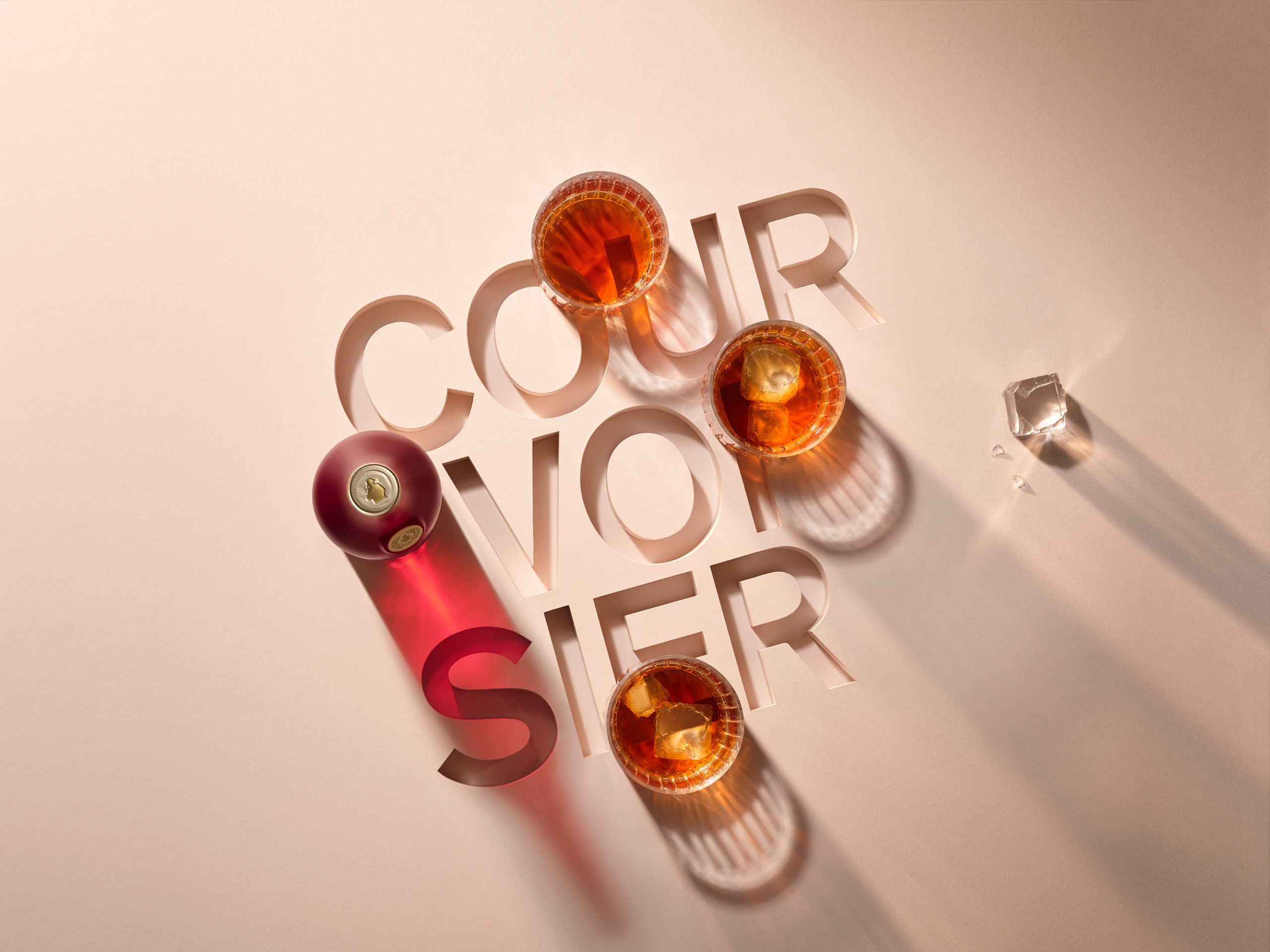 Courvoisier Rouge Luxe cognac, bottle still life, print and digital campaign, Germain Gilbert, Époque studio, Paris - 4