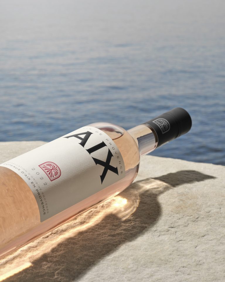 AIX rosé, Maison Saint Aix, advertising keyvisual and digital content, Germain Gilbert, Époque studio, Paris - 3