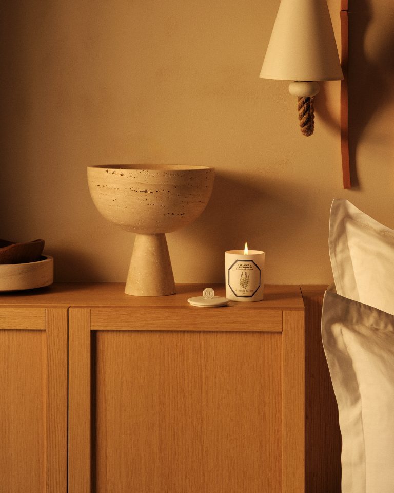 Carrière Frères, seasonal still life: scented candles, diffusers and soaps - 43
