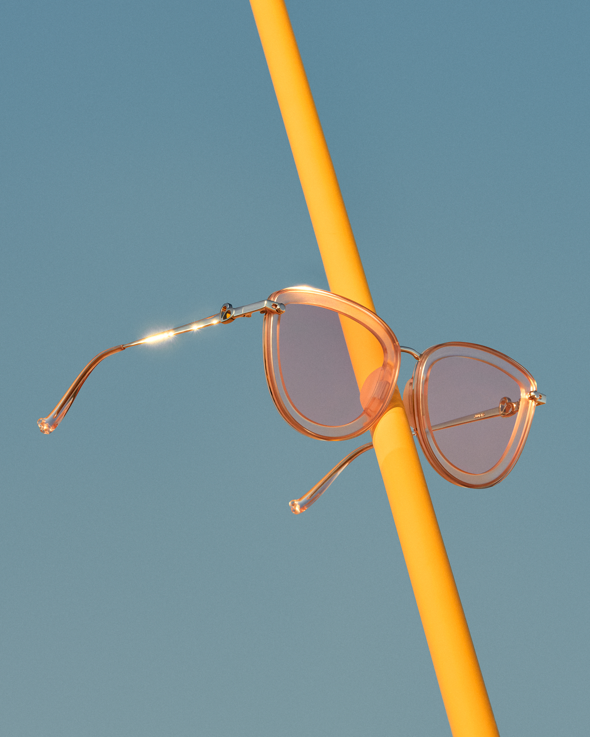 Sweet Pain, lunettes de soleil, Never Mind Gravity, Germain Gilbert, Époque studio, Paris - 3