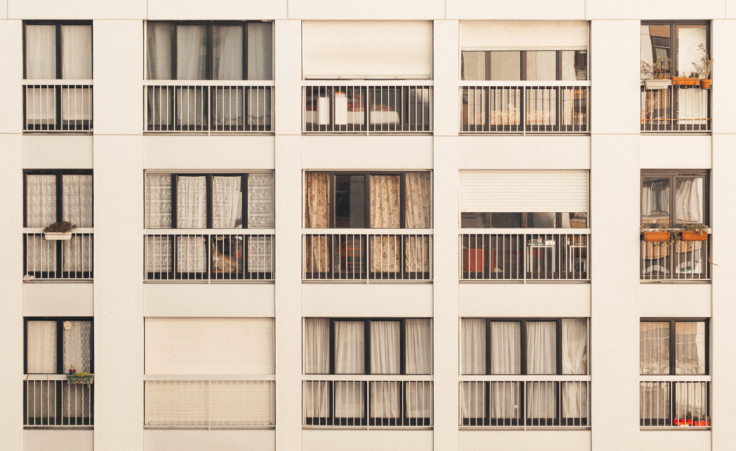 Bellevue Belleville, urban detail of the Belleville district, Paris, personal series, photography by Germain Gilbert, Époque studio - 9