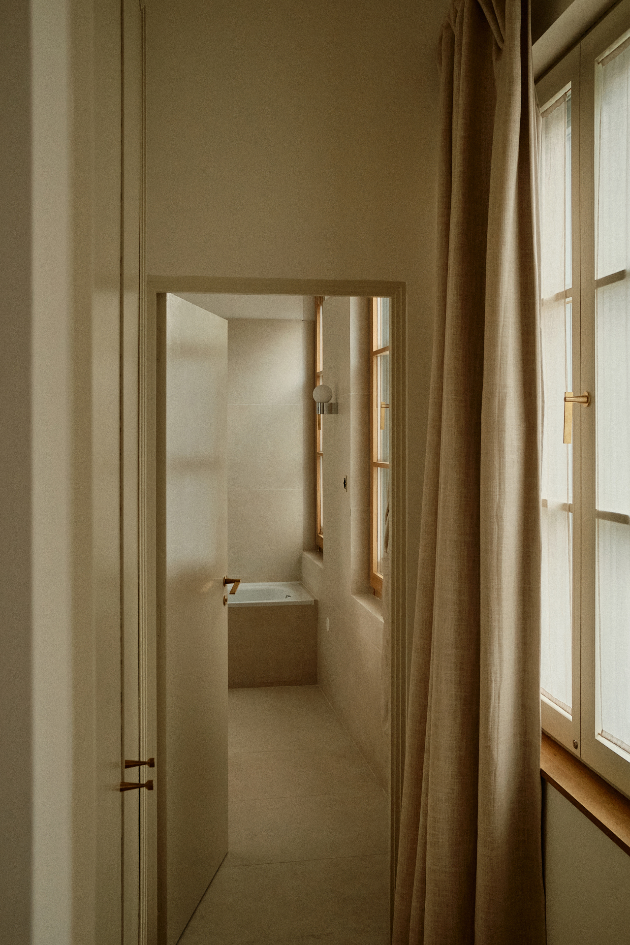 Élysée Montmartre hotel for M Le Monde magazine, photography by Germain Gilbert, Époque studio, Paris - 28