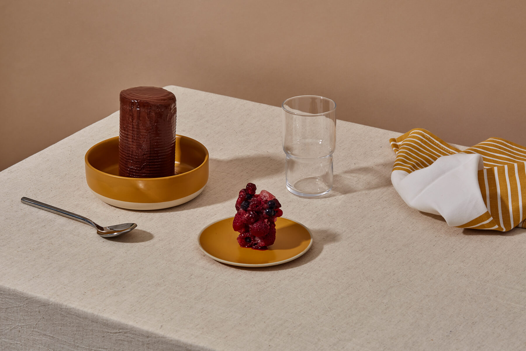 Délicieux cancer, personal series on food inequality after the lockdown, photography by Germain Gilbert, Époque studio, Paris - 4
