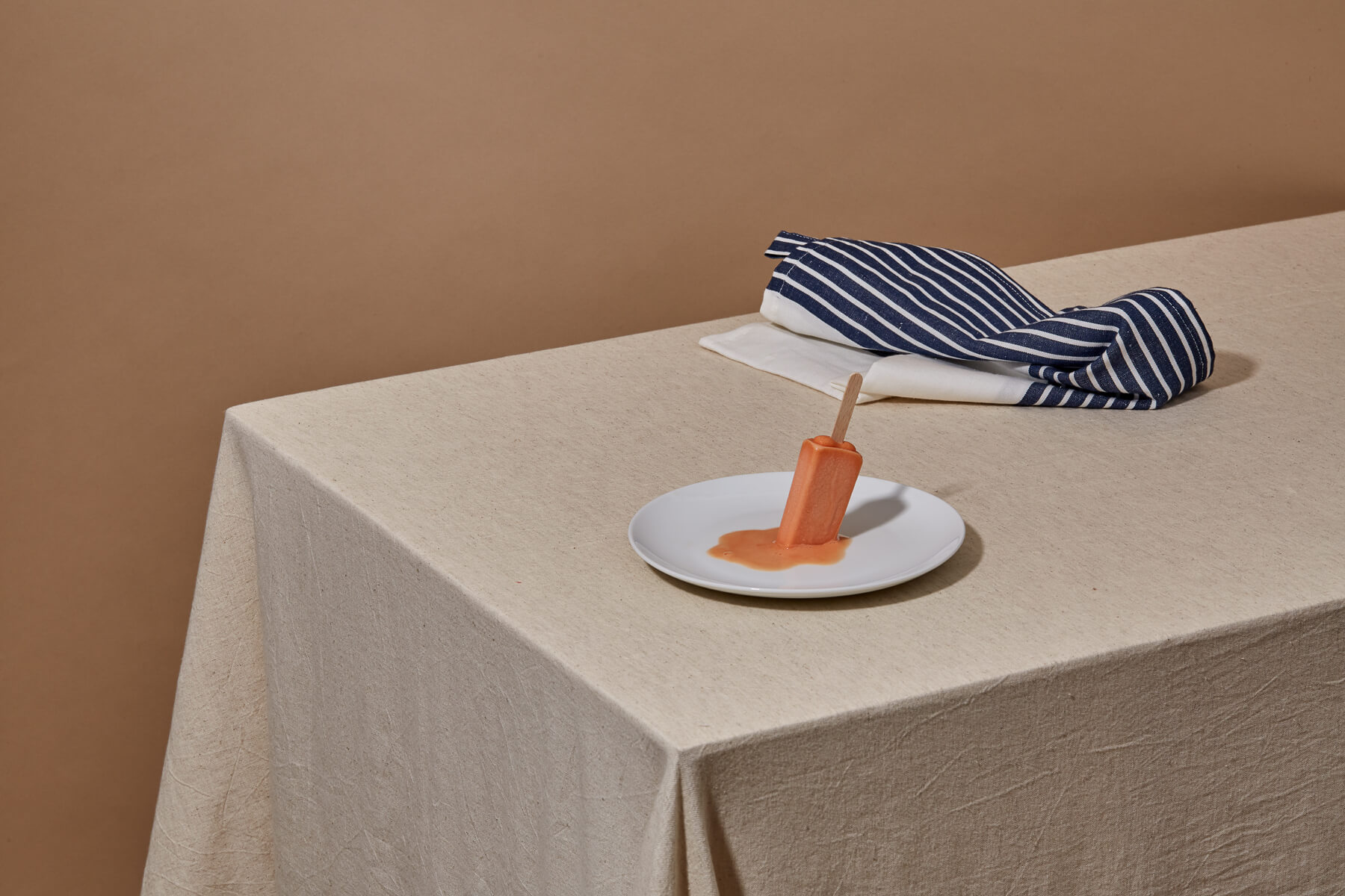 Délicieux cancer, personal series on food inequality after the lockdown, photography by Germain Gilbert, Époque studio, Paris - 8